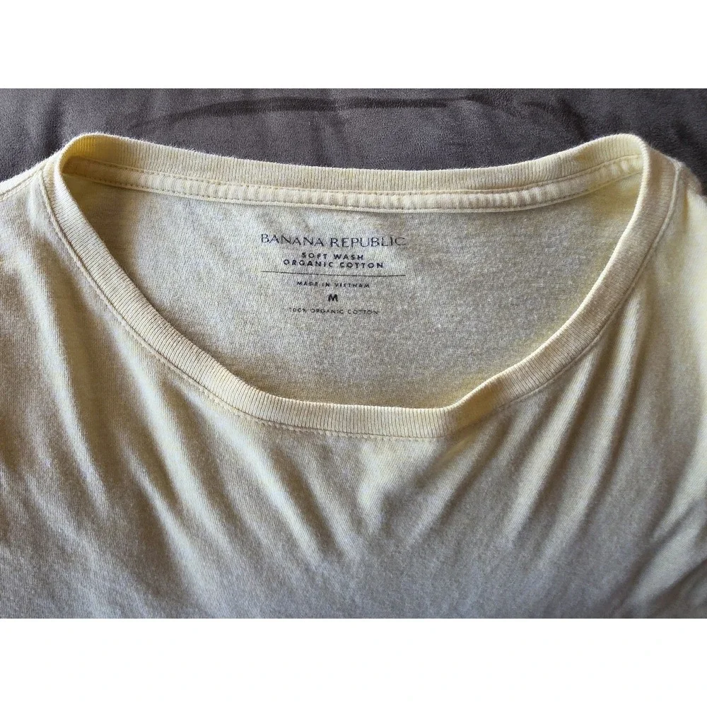 Banana Republic T-Shirt M Yellow Solid Cotton Casual Short Sleeve Tee Top